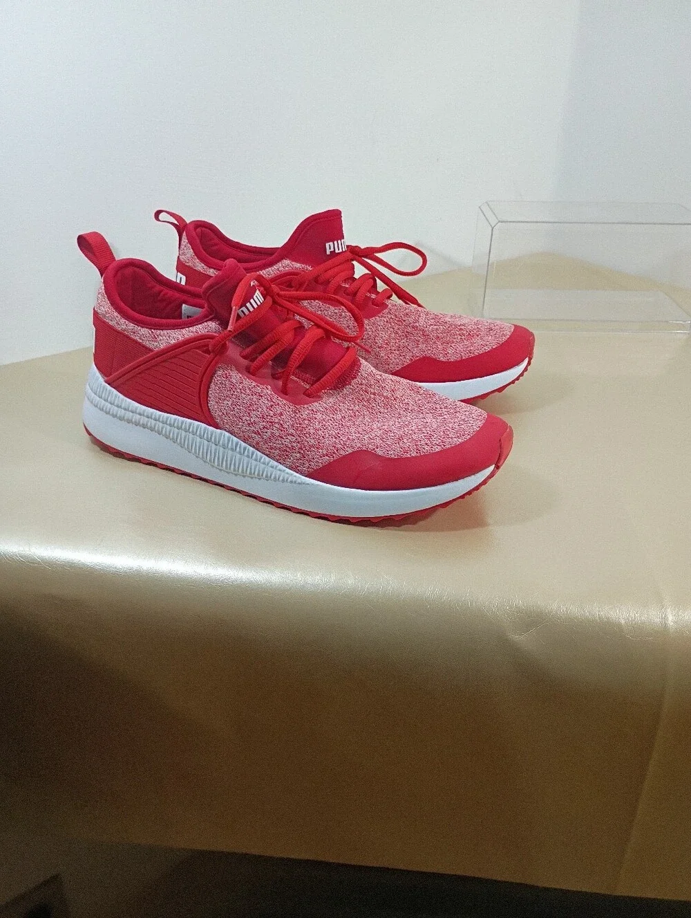 PUMA Men's SZ 10 Pacer Next Cage Red . Condition is Pre-owned - Good.